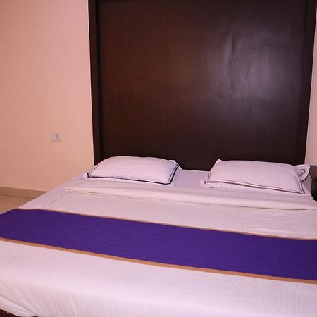 Smilestay Bns Lodge Bangalore Buitenkant foto
