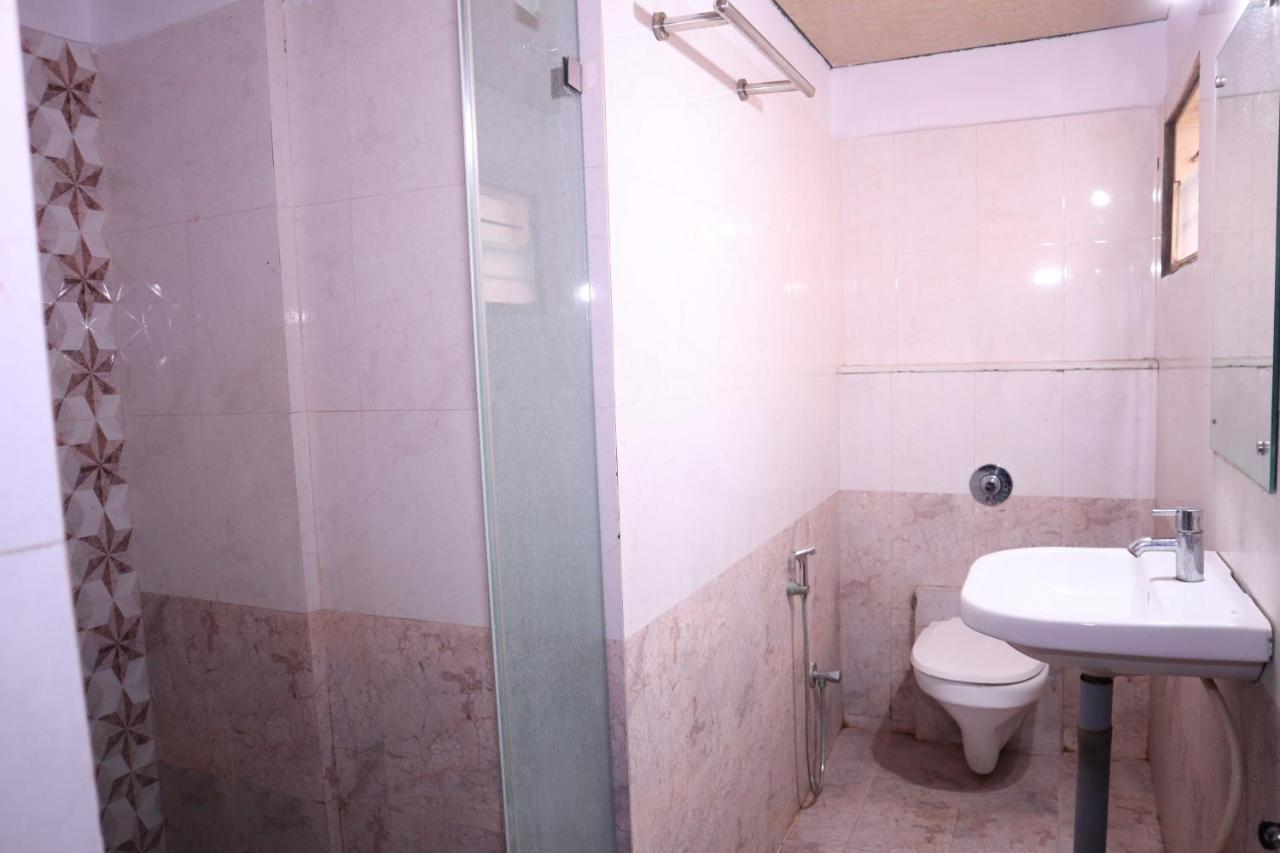 Smilestay Bns Lodge Bangalore Buitenkant foto
